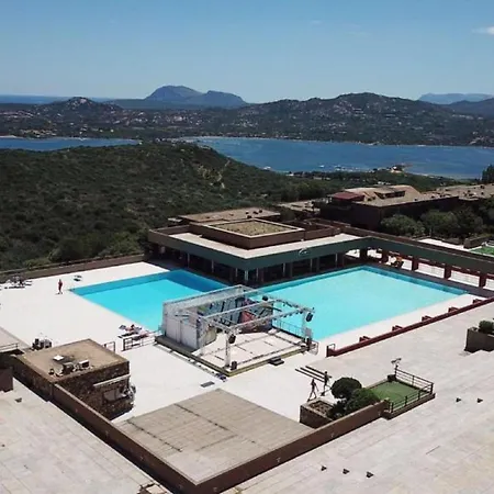 Simplistic In With Garden * Olbia