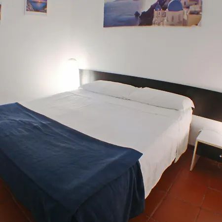 Apartamento Simplistic In With Garden