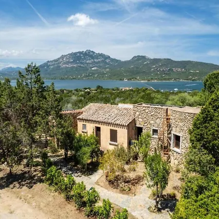 Simplistic In With Garden * Olbia